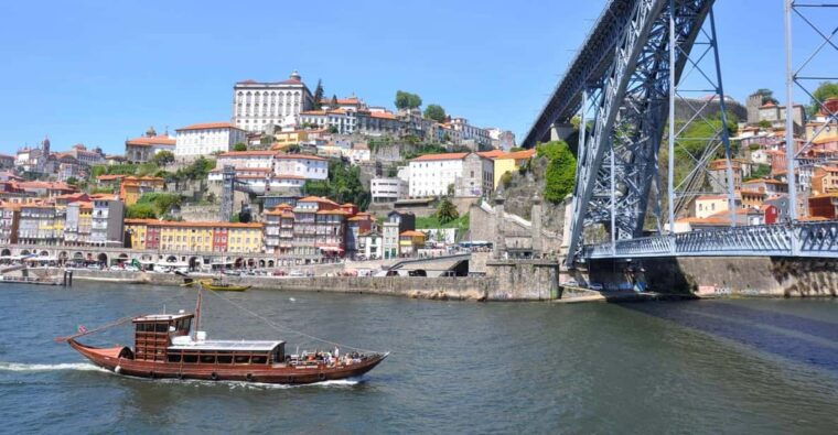 private-walking-tour-highlights-and-secrets-of-porto