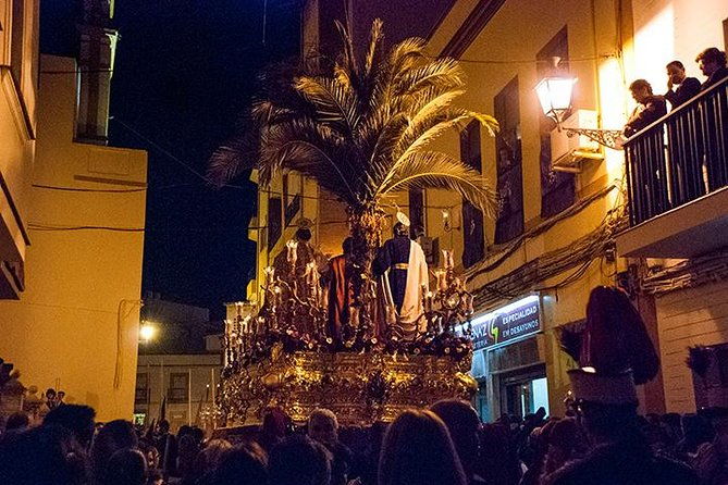 private-walking-tour-holy-week-in-seville