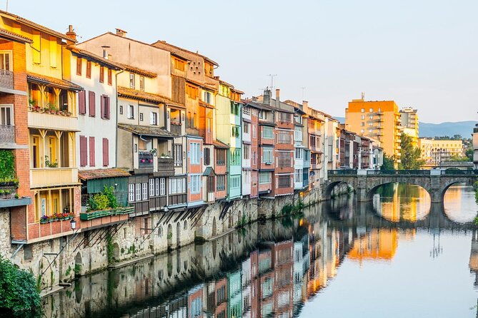 private-walking-tour-in-castres-with-guide