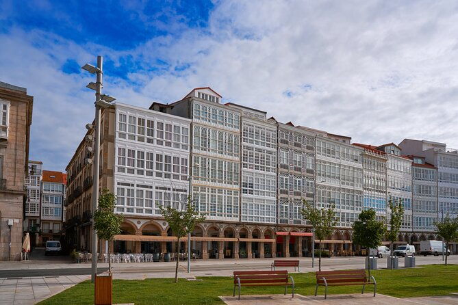 private-walking-tour-in-coruna-with-beer-or-wine