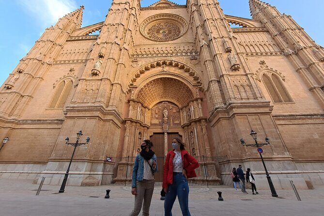 Private walking tour in Palma de Mallorca with local guides. - Who Is This Tour Best For?