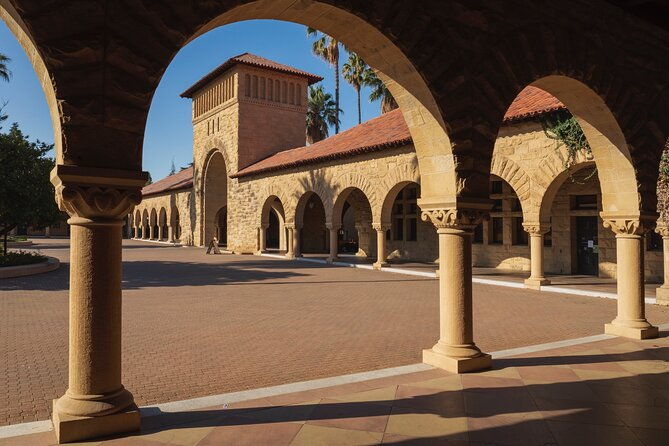 private-walking-tour-in-stanford-university