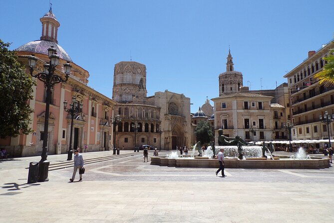 private-walking-tour-in-valencia-with-guide
