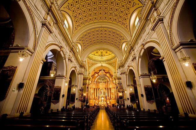 private-walking-tour-lima-heritage-downtown-half-day