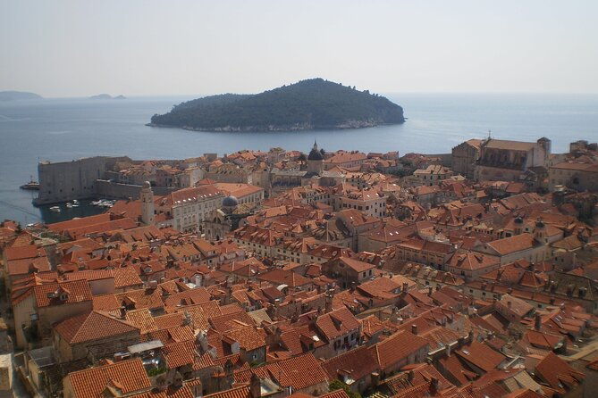 private-walking-tour-of-dubrovnik-and-its-ancient-walls