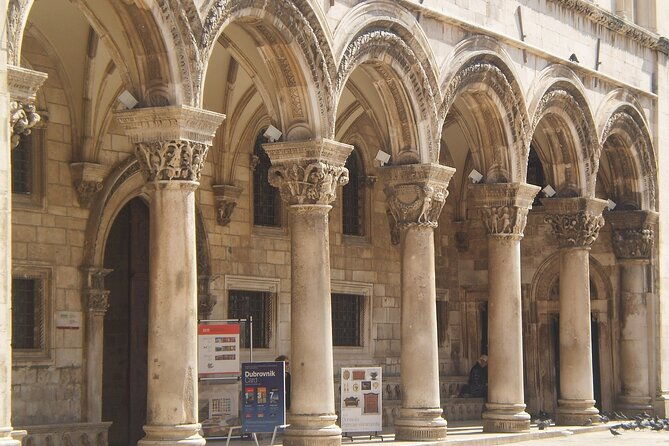 private-walking-tour-of-dubrovnik-and-its-ancient-walls