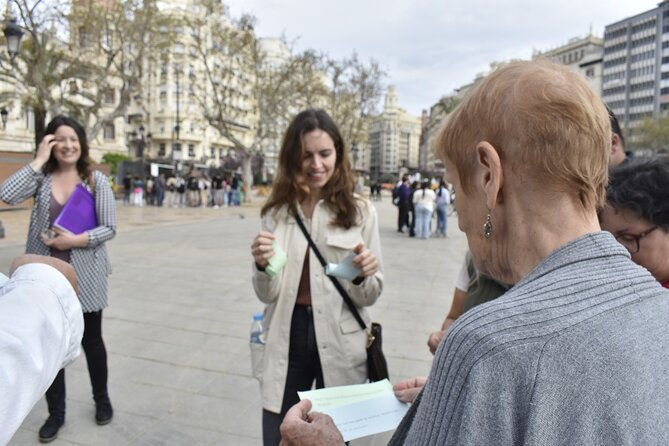private-walking-tour-of-games-and-history-in-the-center-of-valencia