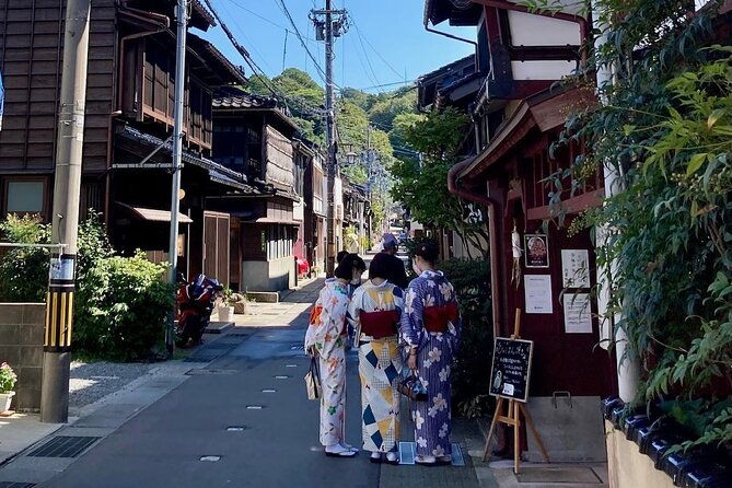 private-walking-tour-of-kanazawas-historical-districts-4h