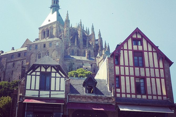 private-walking-tour-of-mont-saint-michel-with-a-licensed-guide