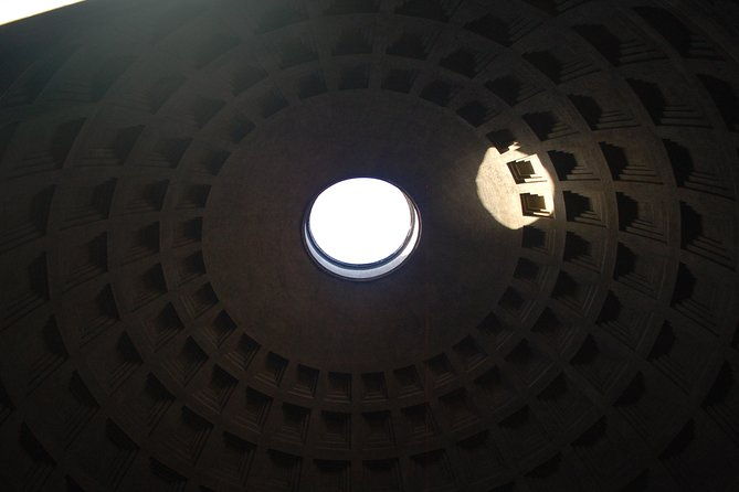 private-walking-tour-of-roman-squares-and-fountains-plus-the-pantheon