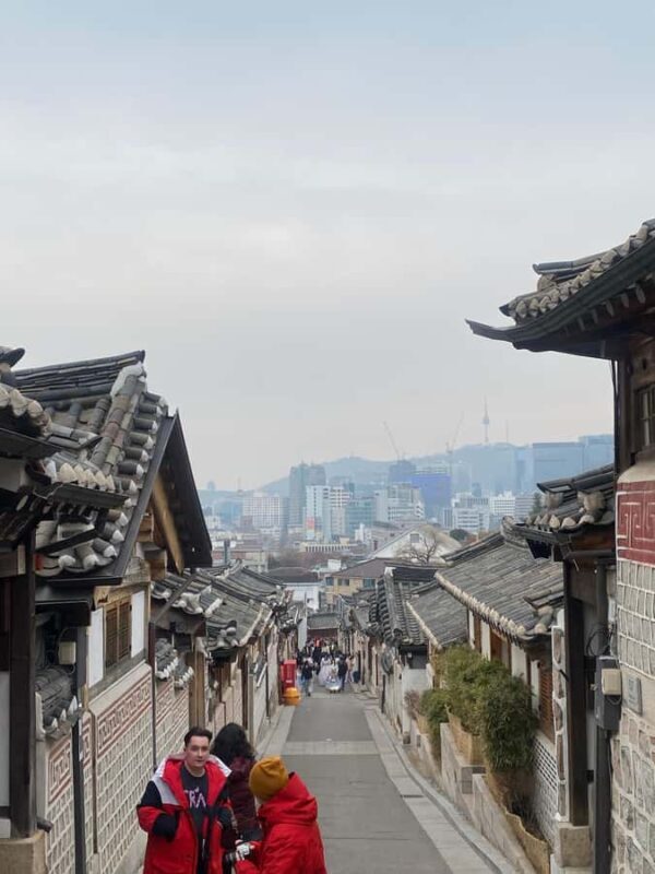Private walking tour of Seoul: Past and present - Discovering Seoul’s Layers: A Deep Dive