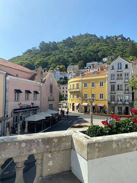 private-walking-tour-of-sintra-village-quinta-da-regaleira