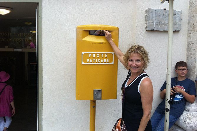 private-walking-tour-of-the-squares-and-fountains-in-rome