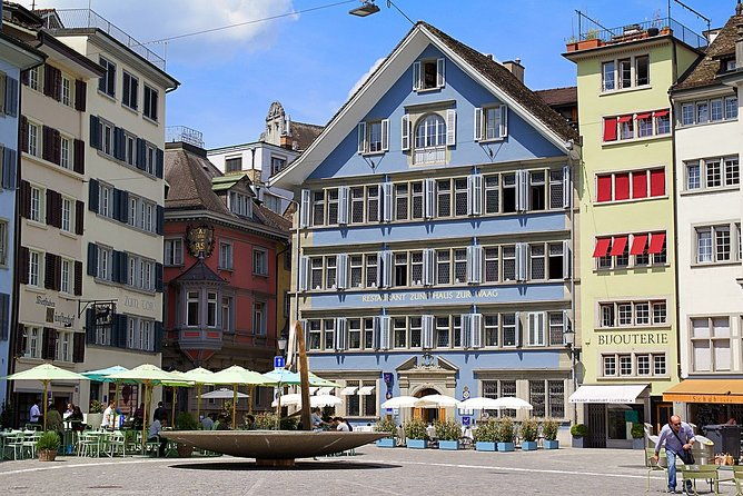 private-walking-tour-of-zurich-with-private-official-tour-guide