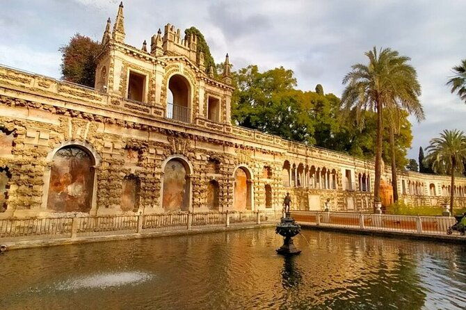 private-walking-tour-the-essential-of-seville