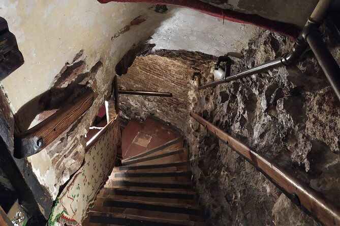 private-walking-tour-the-oldest-taverns-of-madrid