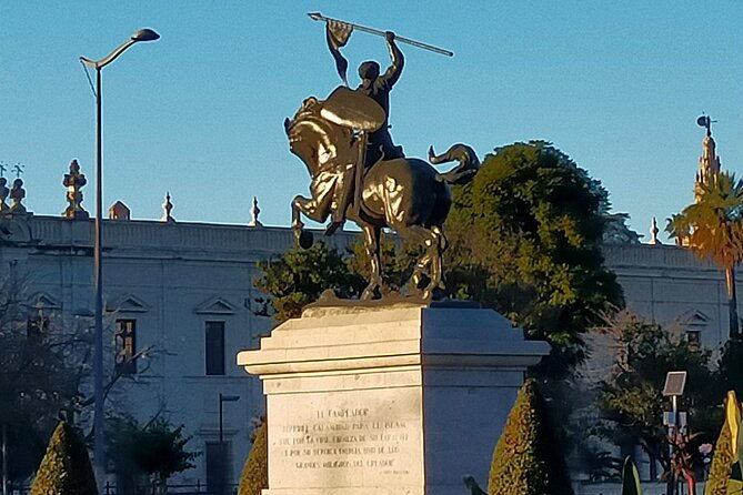 private-walking-tour-through-seville-all-exterior