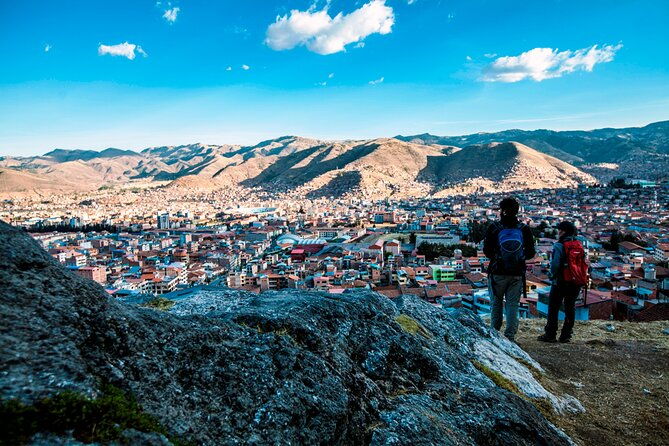 private-walking-tour-through-the-bohemian-neighborhood-of-san-blas