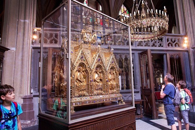private-walking-tour-to-bruges-churches-history-art-and-interior