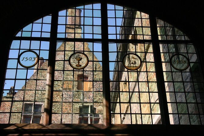 private-walking-tour-to-bruges-churches-history-art-and-interior
