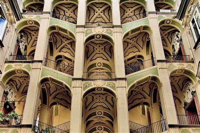 private-walking-tour-to-sanita-district-in-naples