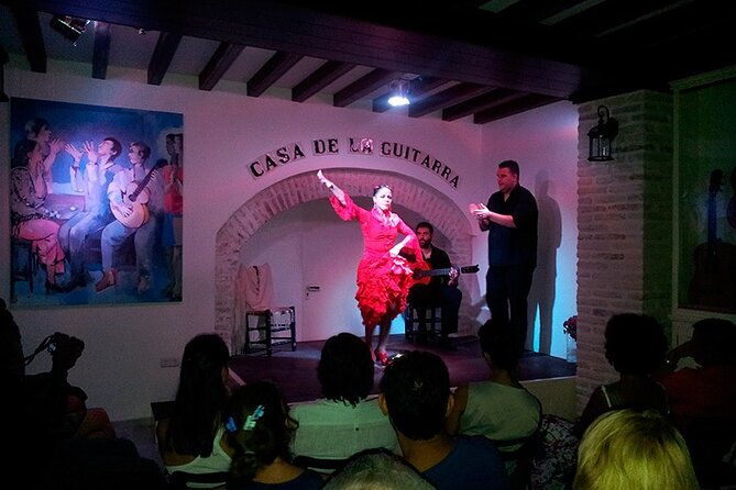 private-walking-tour-to-seville-with-flamenco-show