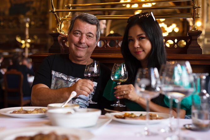 private-walking-tour-with-fashion-photographer-and-paris-guide