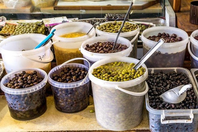private-walking-tour-with-lunch-and-wine-tasting-by-a-sommelier
