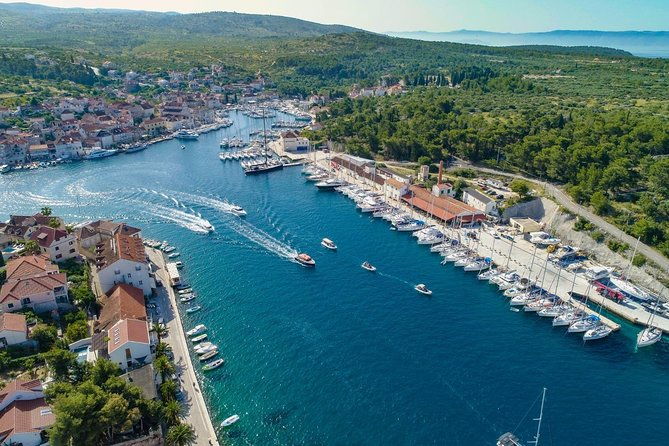 private-water-taxi-from-split-to-brac-island-2