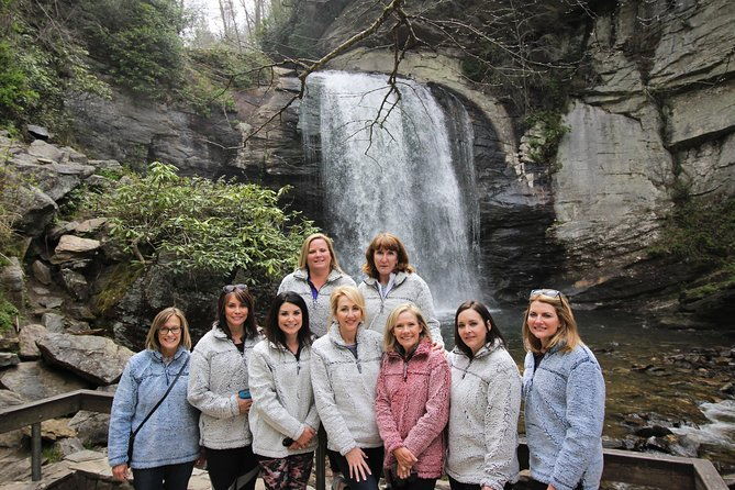 private-waterfall-and-blue-ridge-parkway-tour-with-a-naturalist