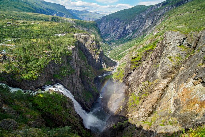 private-waterfalls-and-wonders-tour-in-norway