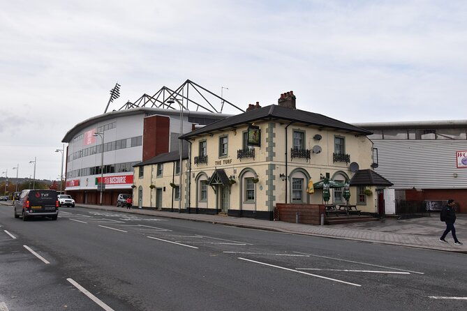 private-welcome-to-wrexham-half-day-tour
