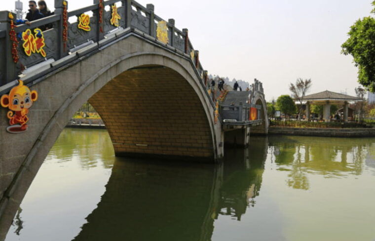 private-wenzhou-city-highligts-with-night-cruise-tour