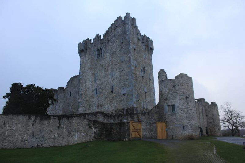 private-wild-atlantic-day-tour-from-cork