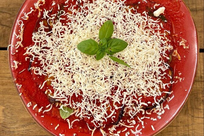 private-wine-and-food-tasting-immersed-in-nature-in-milo-2