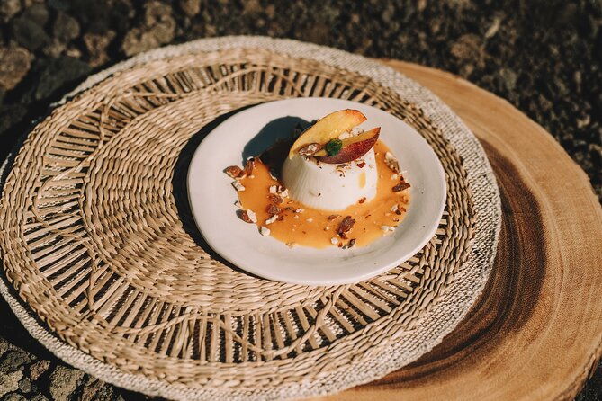 private-wine-and-food-tasting-immersed-in-nature-in-milo-2