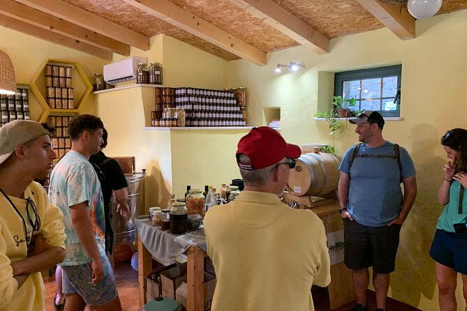 private-wine-and-gin-tour-around-the-island-of-korcula-2
