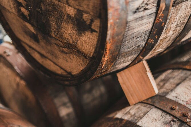 private-wine-cellar-tour-near-rome