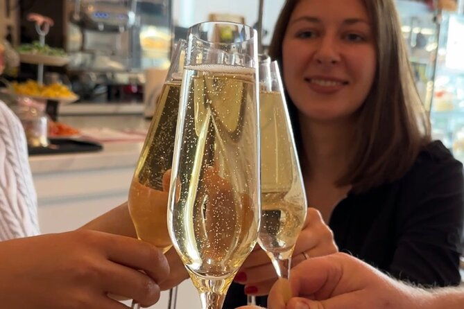 private-wine-tasting-and-history-prague