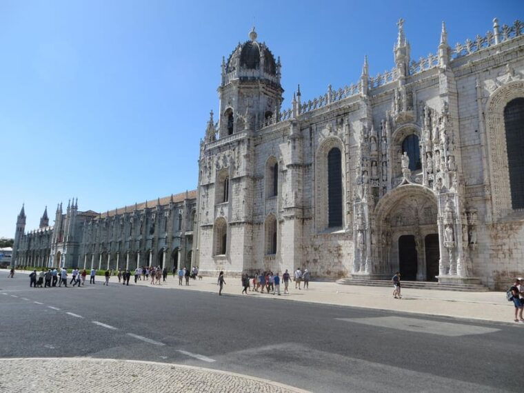 private-wine-tasting-and-lisbon-tour-with-lunch