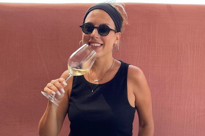 private-wine-tasting-tour-with-a-santorini-sunset-ending