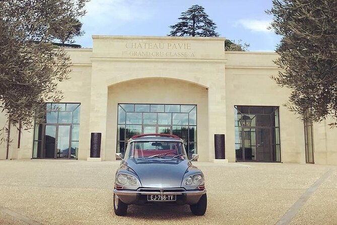 private-wine-trip-to-saint-emilion-aboard-vintage-french-presidential-car