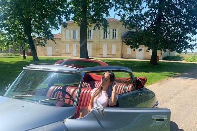 private-wine-trip-to-saint-emilion-aboard-vintage-french-presidential-car