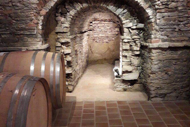 private-winery-and-vineyard-tour-with-wine-tasting
