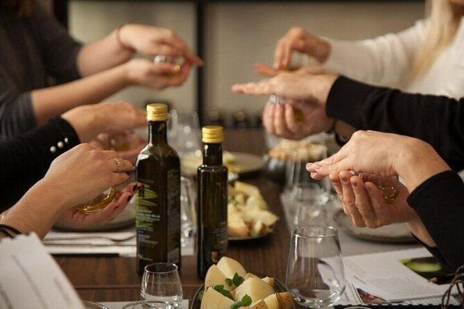 private-workshop-essential-oils-olive-oil-factory-with-tasting