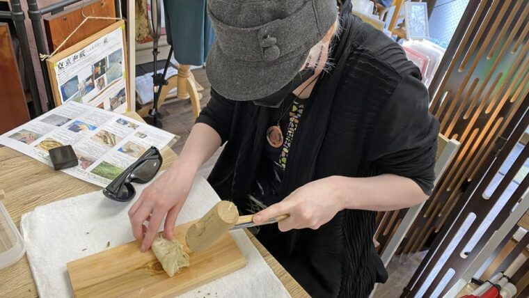 private-workshop-for-making-paper-last-1000-years-in-ueno
