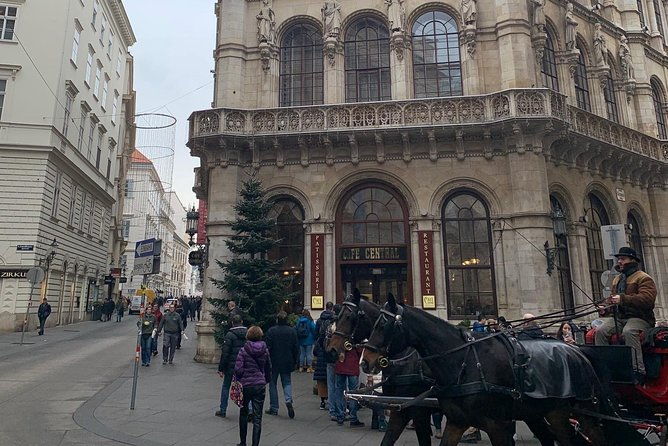 private-world-war-ii-walking-tour-in-vienna-2