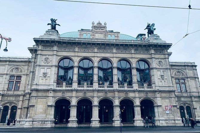 private-world-war-ii-walking-tour-in-vienna