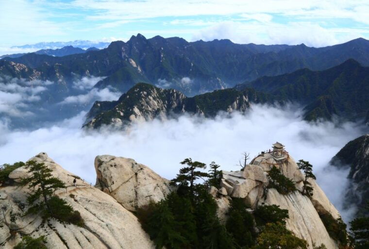 private-xian-mt-huashan-adventure-tour-explore-in-your-own