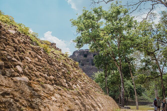 private-xunantunich-maya-temple-barton-creek-cave